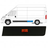 Achterste sierlijst zijlijst met positielicht voor Fiat Ducato 2018- / Links 7795