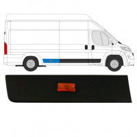 Achterste sierlijst zijlijst met positielicht voor Fiat Ducato 2018- / Rechts 7794