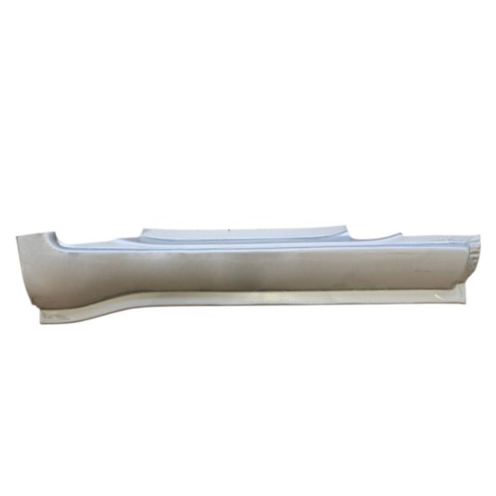 Reparatiepaneel voorste dorpel voor Iveco Daily 2014-2016 / Links 14740 Reparatiepaneel voorste dorpel voor Iveco Daily 2014-2016 / Links 14740