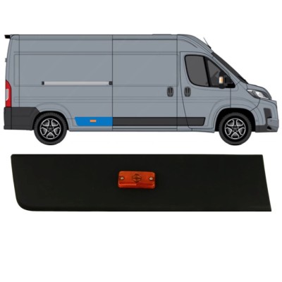 Achterste sierlijst zijlijst met positielicht voor Toyota Proace Max 2024- / Rechts 15908